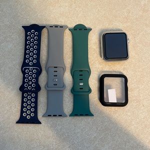 Silver Apple Watch Series 3 42mm GPS